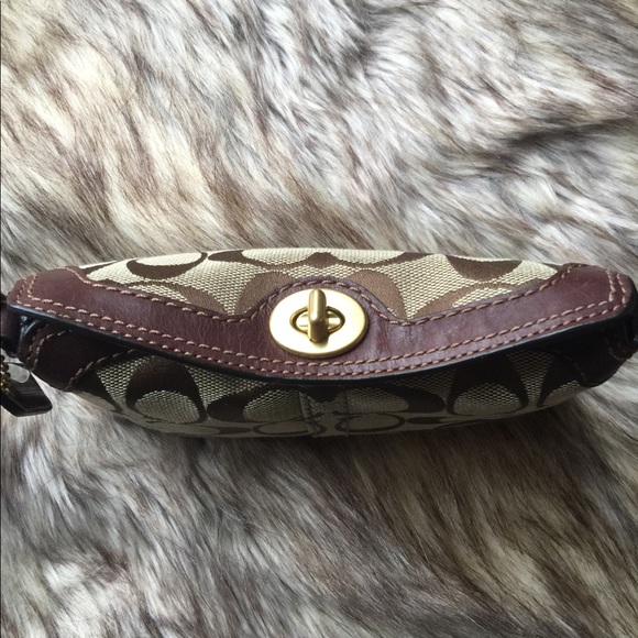Coach wristlet - Picture 3 of 4